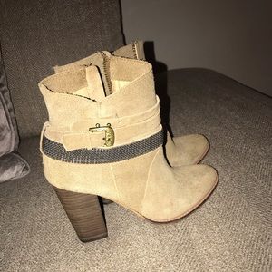 Chinese laundry tan suede booties